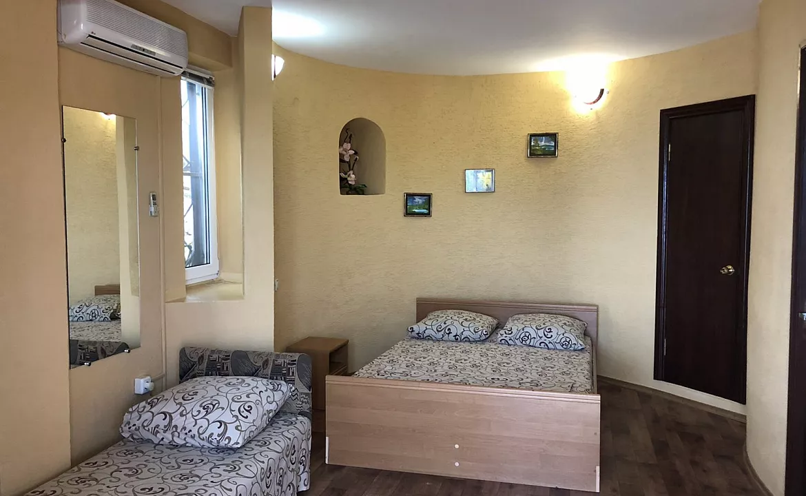 Трехместный номер. Гостевой дом АнНи. Гаспра