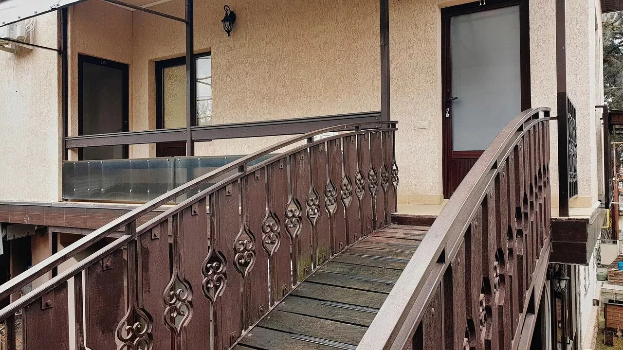 . Гостевой дом "НАШ ДОМ". Геленджик