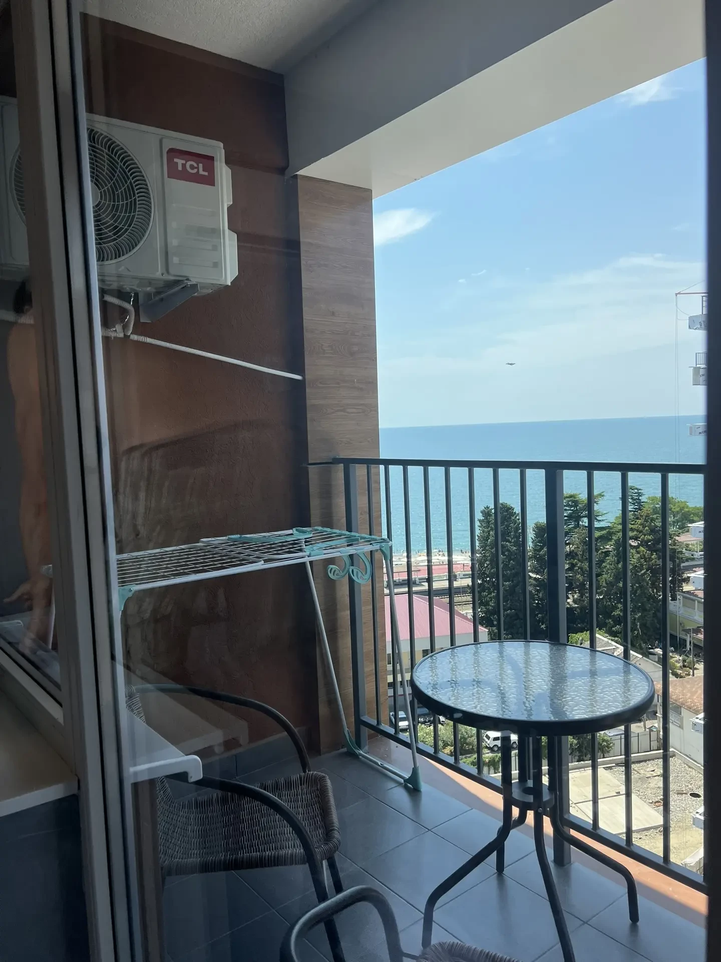 . Квартира в многоквартирном доме Студия с панорамными окнами на первой береговой линии. Дагомыс