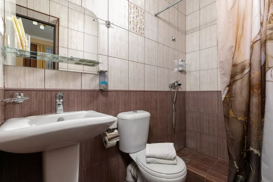 Номер комфорт с балконом для 3 гостей. Гостевой дом Ева. Адлер