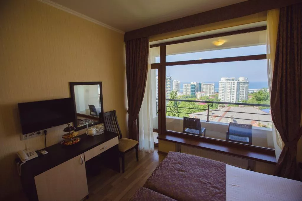 Стандарт 2-х местный с балконом. Отель "Наири". Сочи