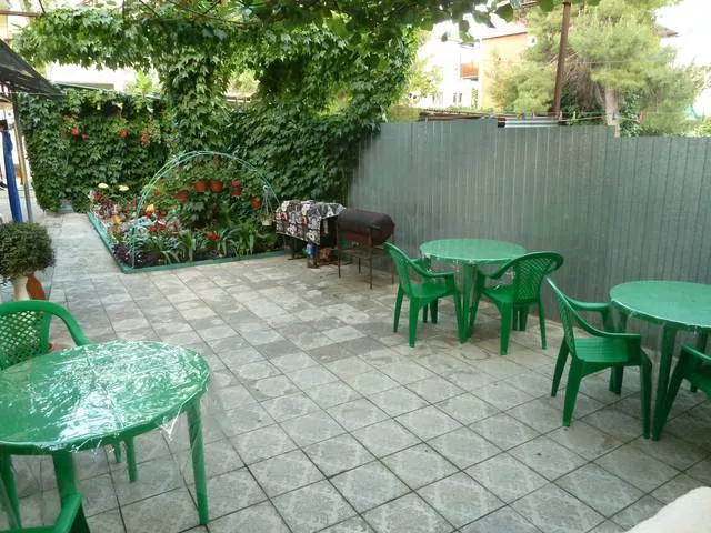 . Частный сектор << МАРГАРИТА >>. Лазаревское