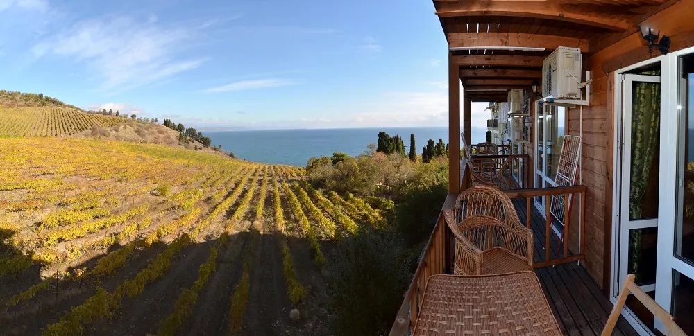 3-местный 2-комнатный номер. Вилла «Коруна». Алушта