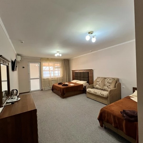 Классический четырехместный номер. Гостевой дом "Заря". Лазаревское Классический четырехместный номер. Гостевой дом "Заря". Лазаревское