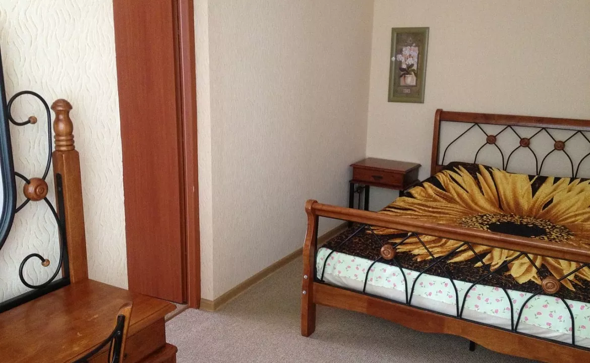 Семейный номер Люкс с французским балконом. Эллинг "Селена". Отрадное