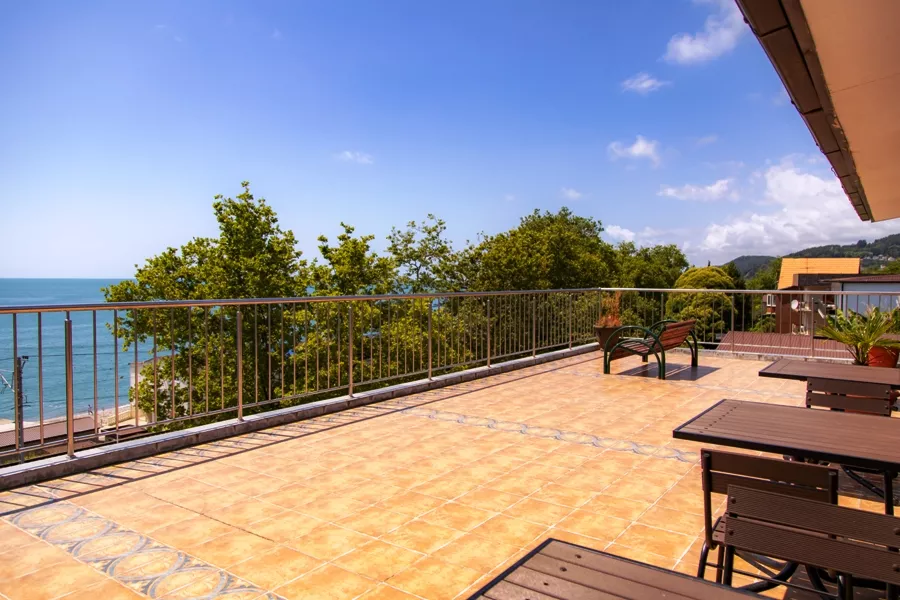 . Гостиница Соната Лоо. Лоо