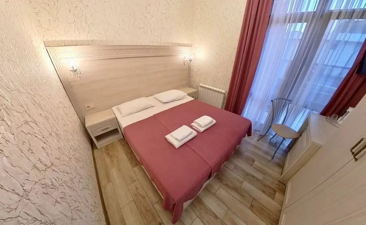 Стандарт двухместный с балконом. Гостевой дом «ГРИФ». Адлер