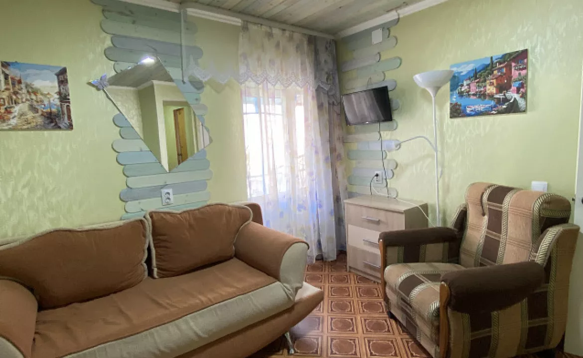 Семейный с балконом. Гостевой дом "Инжир". Новомихайловский Семейный с балконом. Гостевой дом "Инжир". Новомихайловский