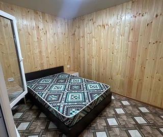 Эконом . Гостевой дом У Тамары . 