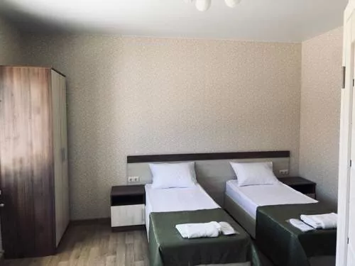 . Гостевой дом Вилла Липа. Якорная Щель