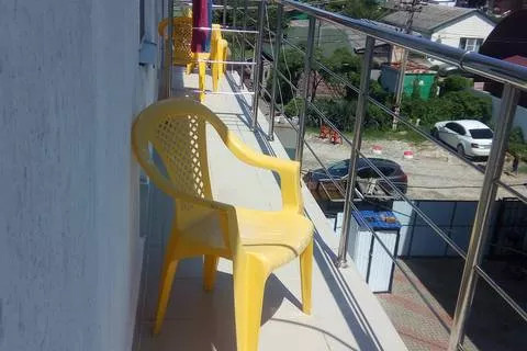 4-х местный «Люкс» с балконом. Гостиница «Жемчужина». Архипо-Осиповка