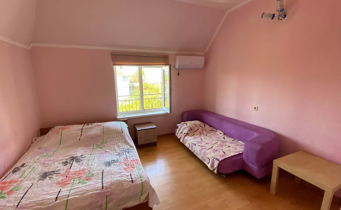 Комфортный трехместный номер. Гостевой дом Гостевой дом «Алина». Анапа Комфортный трехместный номер. Гостевой дом Гостевой дом «Алина». Анапа