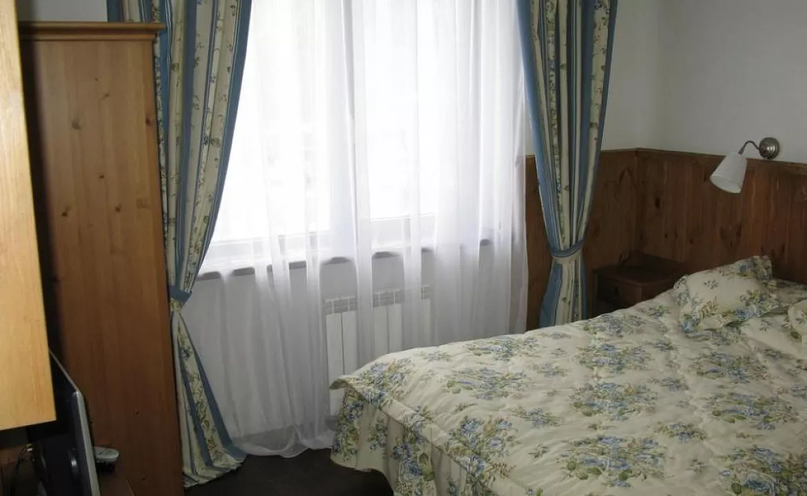 Апартаменты с тремя спальнями. Гостевой дом "Дон Шале". Красная Поляна