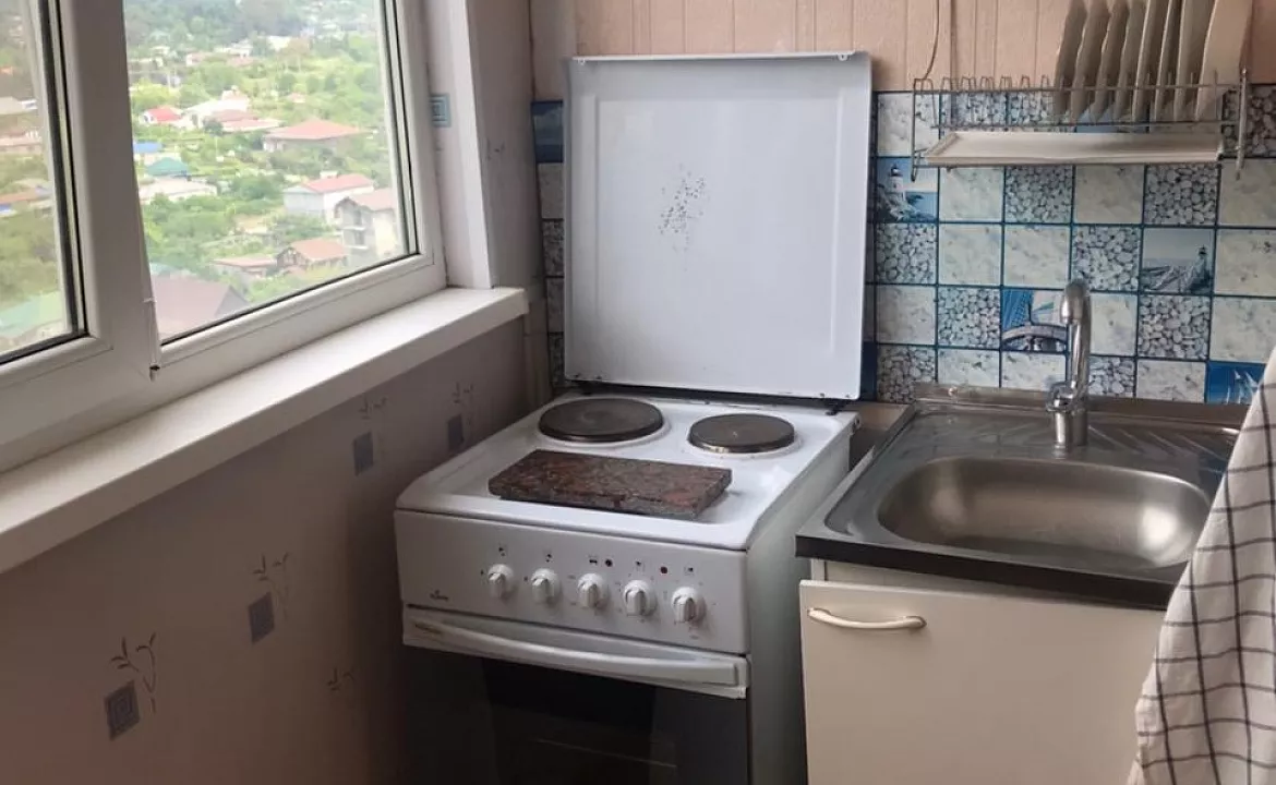 лакоба,13. Квартира в многоквартирном доме Лакоба. Гагра