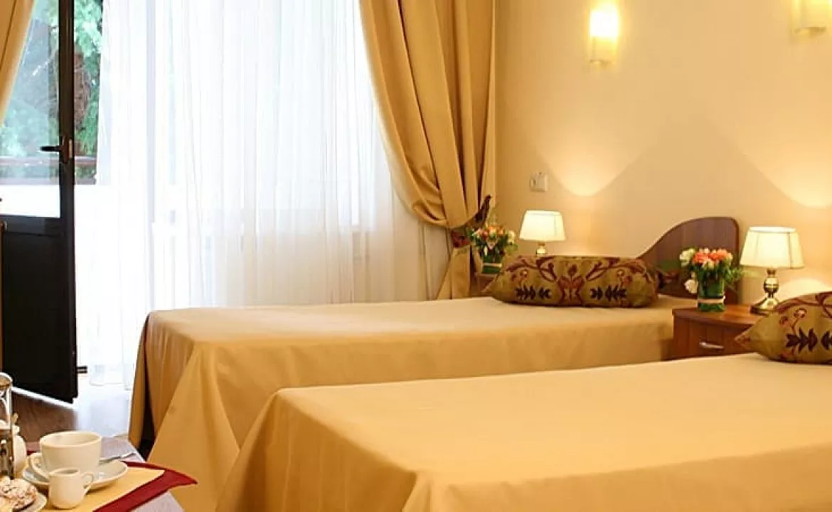 Номер «Standard A». Гостевой комплекс «Golden Family». Алушта