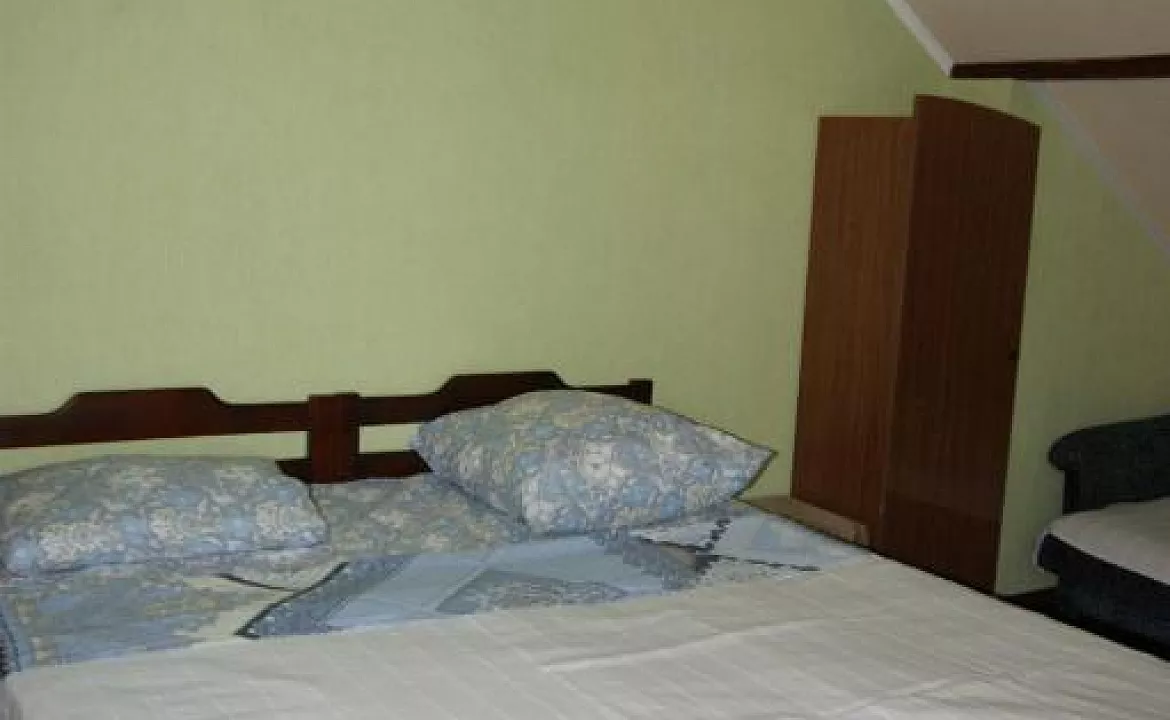 Четырехместный номер (для 2 взрослых и 2 детей). Гостевой дом Роза - Геленджик. Геленджик