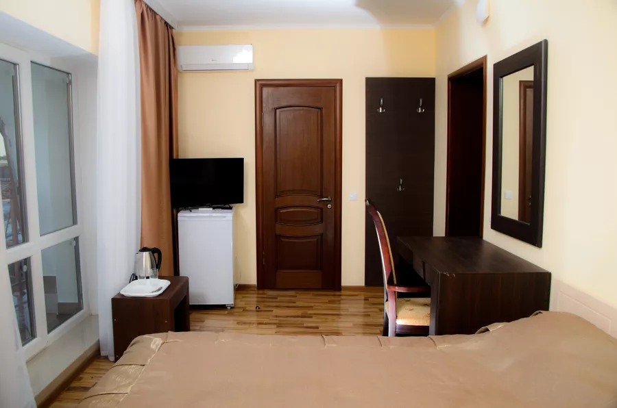  ПОЛУЛЮКС. Отель  "ВАП-отель". Ейск