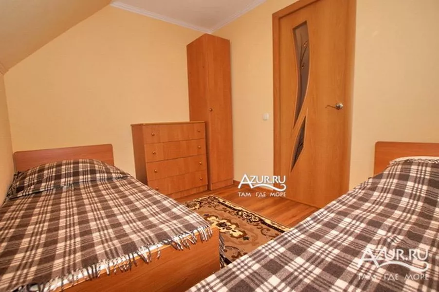 . Гостевой дом "У Юлии" . Лазаревское