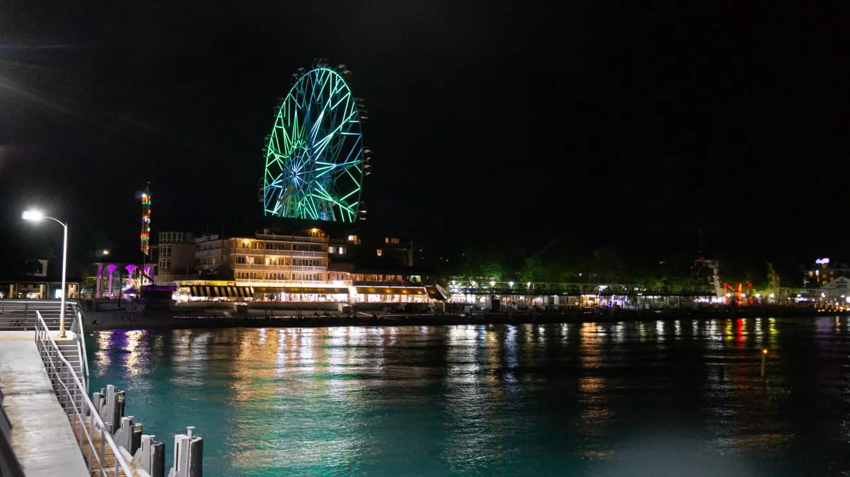. Квартира в многоквартирном доме Квартира под ключ с балконом в элитном ЖК СЕМЕЙНЫЙ . Лазаревское