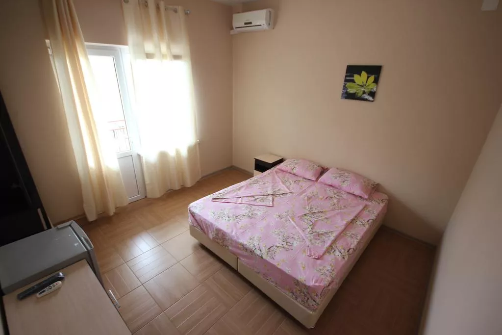 С удобствами!. Гостевой дом "Южный" у Гарика. Лазаревское С удобствами!. Гостевой дом "Южный" у Гарика. Лазаревское