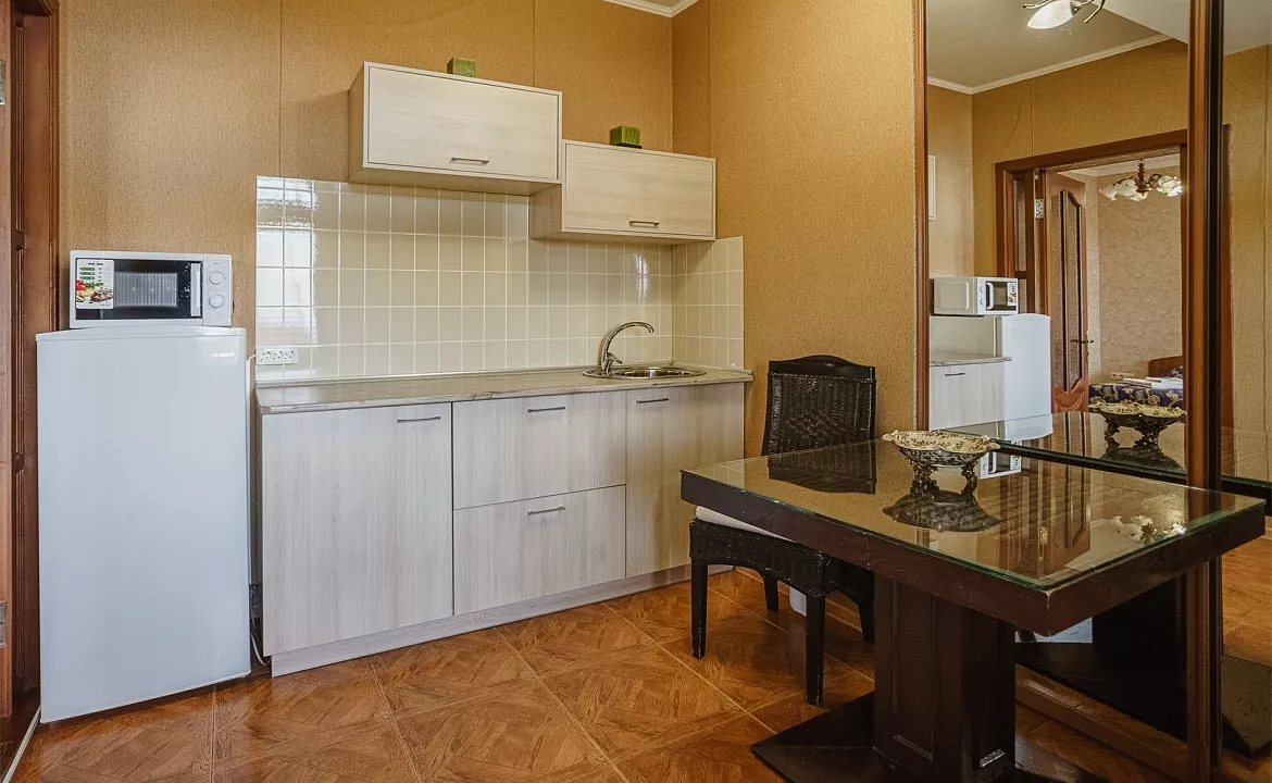 Апартаменты однокомнатные с большим гардеробом 10. Гостевой дом Лиана. Ливадия