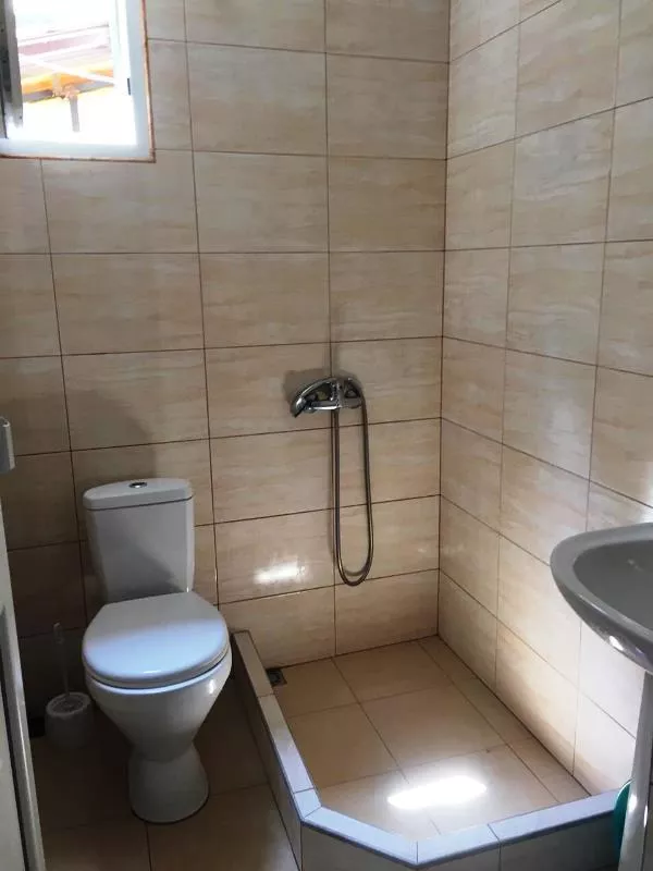 . Частный сектор "У Генриха". Лоо . Частный сектор "У Генриха". Лоо