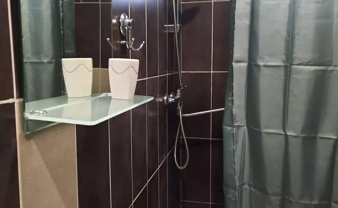 Номер с удобствами стандарт.. Гостевой дом "Галина" . Вишневка Номер с удобствами стандарт.. Гостевой дом "Галина" . Вишневка