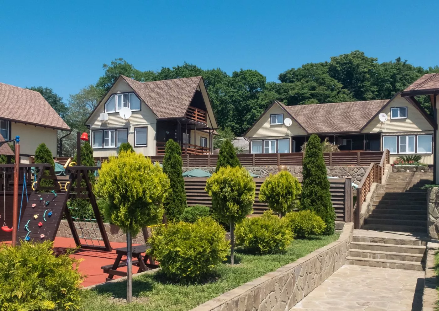 . Гостевой комплекс "Буэнос Диас". Совет-Квадже