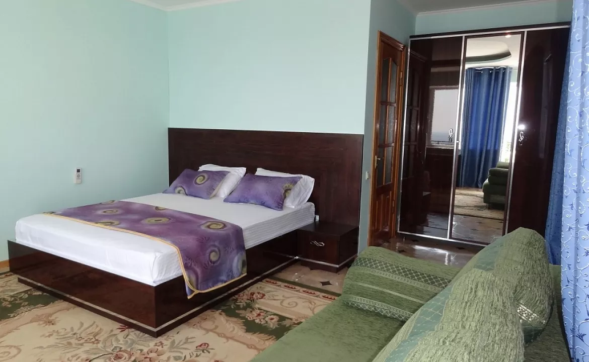 Полулюкс 1 комнатный. Гостевой дом Частный "Арзы". Симеиз