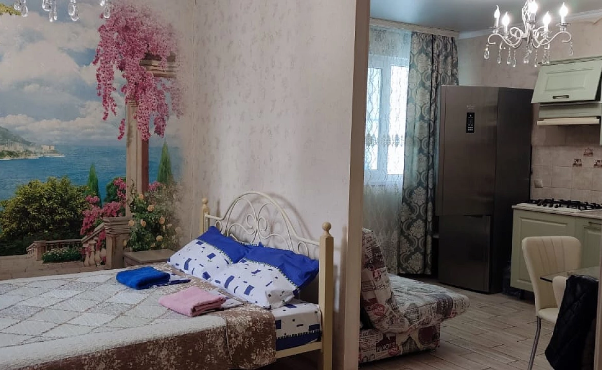 Четырёхместный люкс с кухней. "Брио" частный сектор. Геленджик Четырёхместный люкс с кухней. "Брио" частный сектор. Геленджик