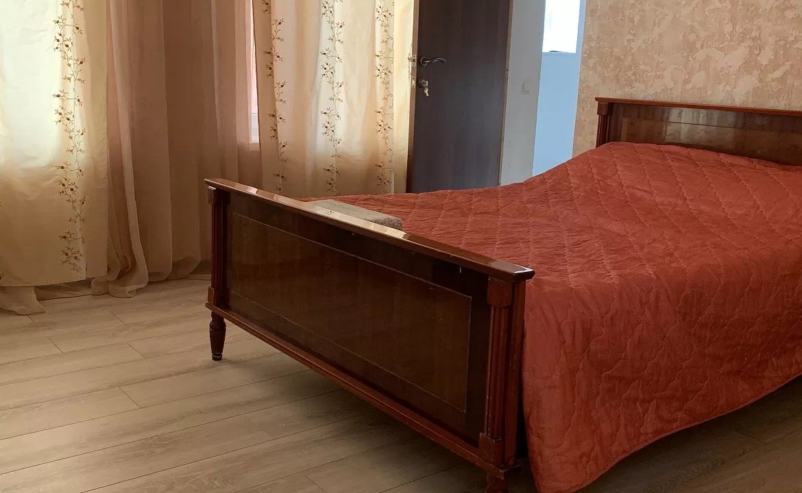 Часть дома под ключ . Частный сектор Часть дома под ключ с двором. Геленджик