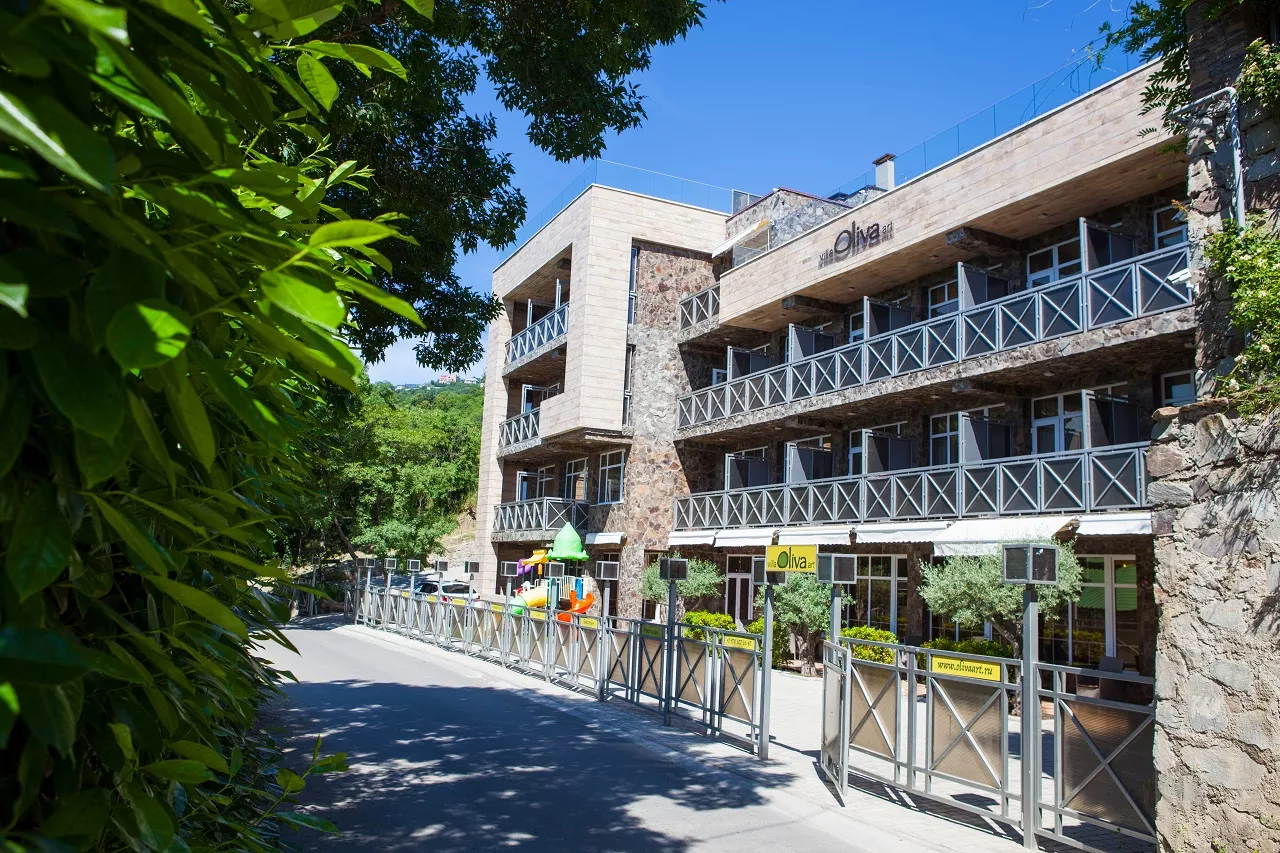 . Отель "Villa Oliva-Art". Утёс