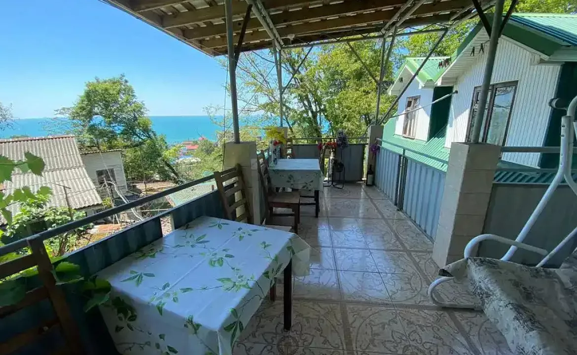 трехместный люкс. Гостевой дом Наталья. Лоо