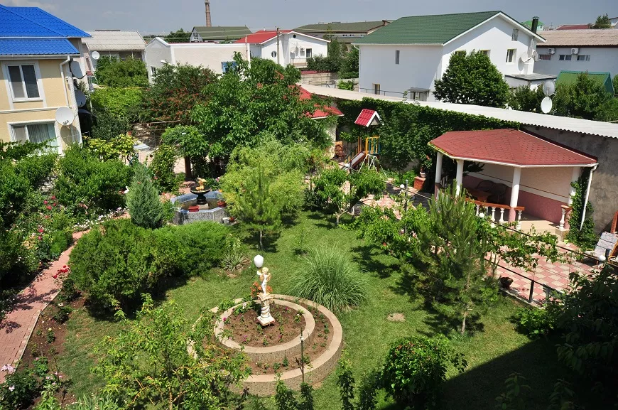 . Гостевой дом «Медовый месяц». Саки