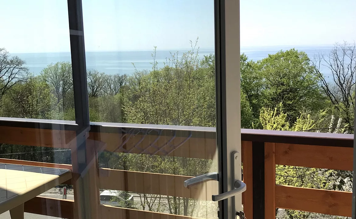 Двухместный номер с балконом. Гостевой комплекс "Буэнос Диас". Совет-Квадже