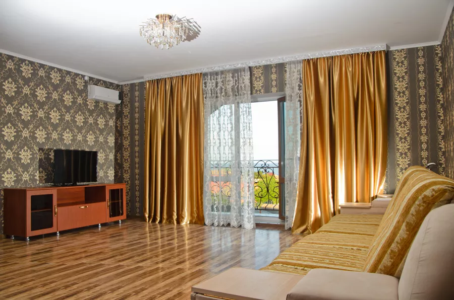 ЛЮКС (с балконом). Отель  "ВАП-отель". Ейск