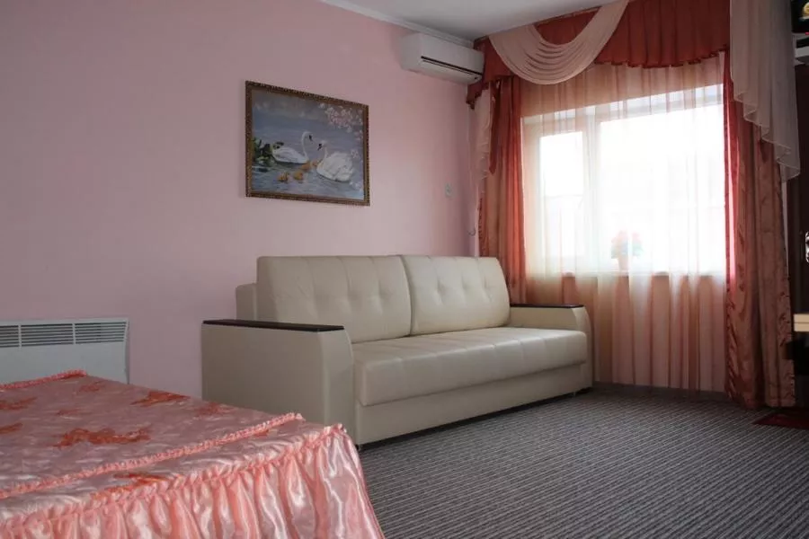 Полулюкс. Гостиница Приморская. Ейск