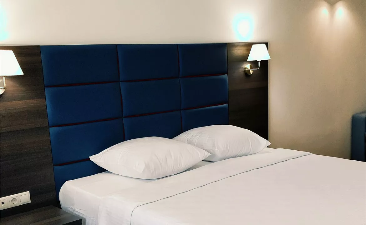 Стандартный с 2 кроватями. Отель Капитан Морей. Анапа