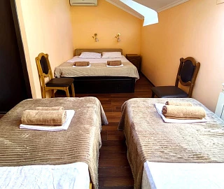 Четырехместный номер «Стандарт». Гостевой дом "Цитрус". 