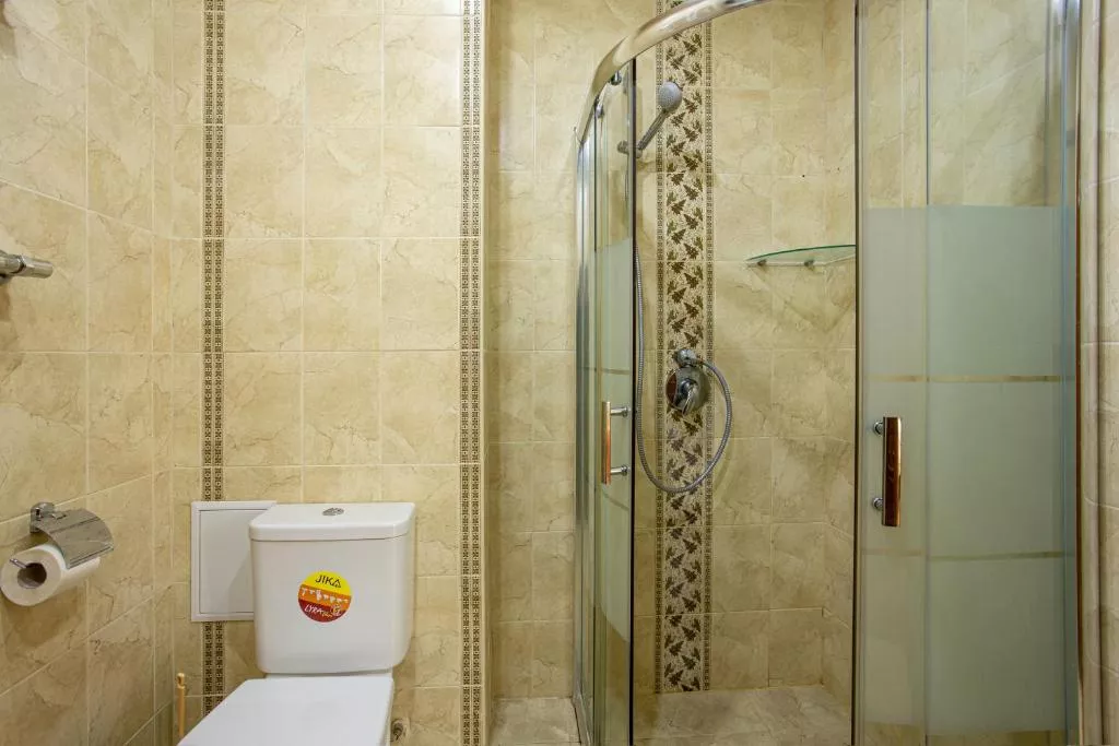 Трехместный номер с балконом. Отель Атмосфера. Кабардинка Трехместный номер с балконом. Отель Атмосфера. Кабардинка