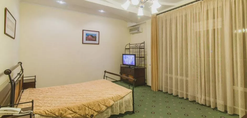 Люкс. Отель «Коралл». Ялта Люкс. Отель «Коралл». Ялта