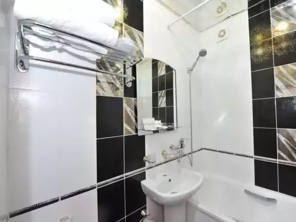 «Люкс» однокомнатный (Главный корпус). Гостиница «Кристалл». Домбай-гостиницы «Люкс» однокомнатный (Главный корпус). Гостиница «Кристалл». Домбай-гостиницы