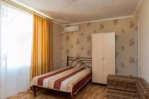 2 комнаты для пятерых с балконом. Гостевой дом Винтаж. Лазаревское