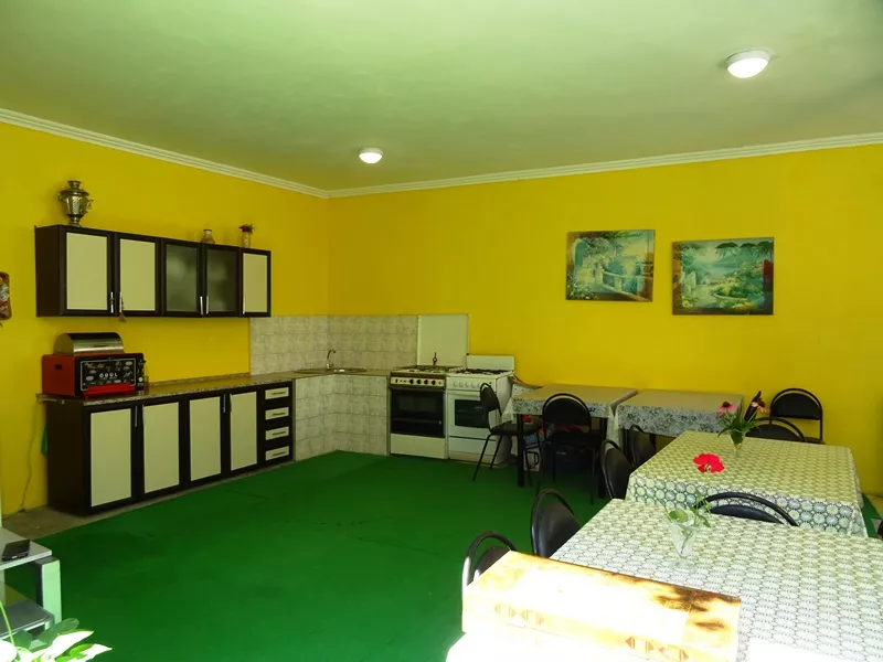 . Гостевой дом "У Ларисы". Вардане