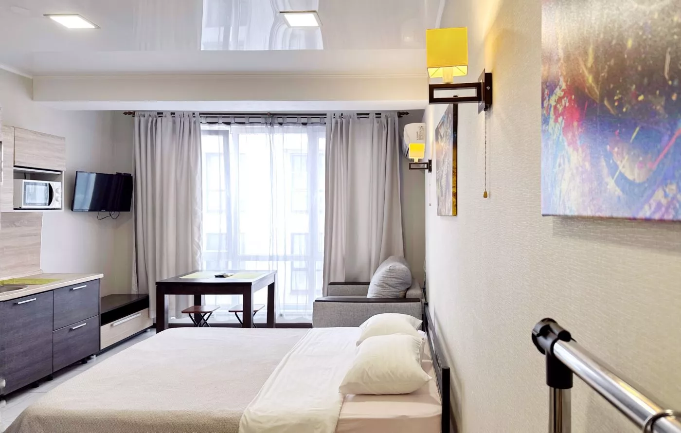 . Квартира в многоквартирном доме Студия около моря - Сочи. Сочи