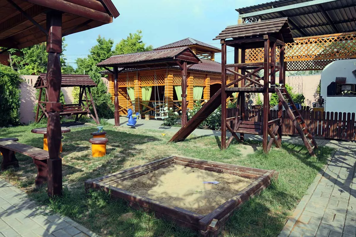 . База отдыха "Альтернатива". Береговое