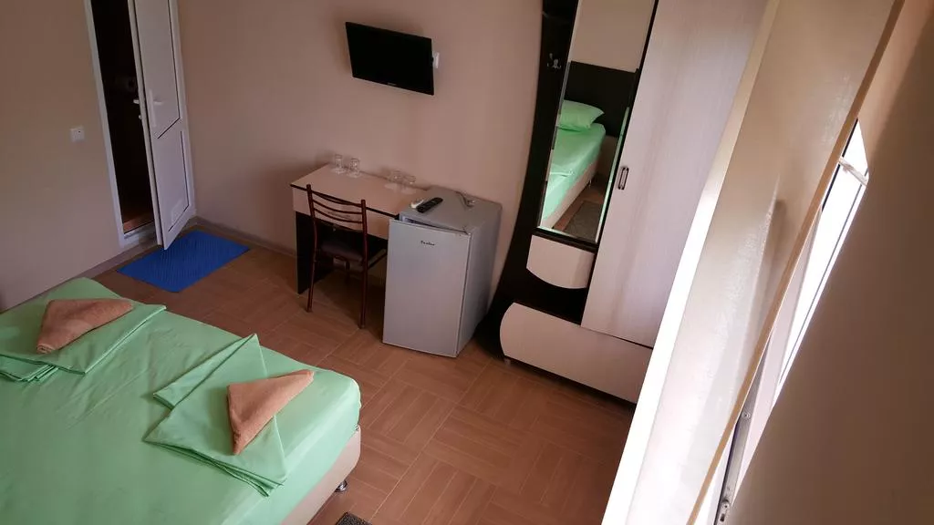 С удобствами!. Гостевой дом "Южный" у Гарика. Лазаревское С удобствами!. Гостевой дом "Южный" у Гарика. Лазаревское