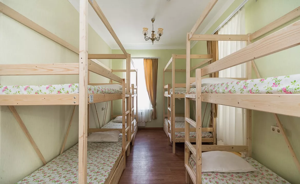 Общий 12-местный. Хостел Ялтакурорт. Ялта