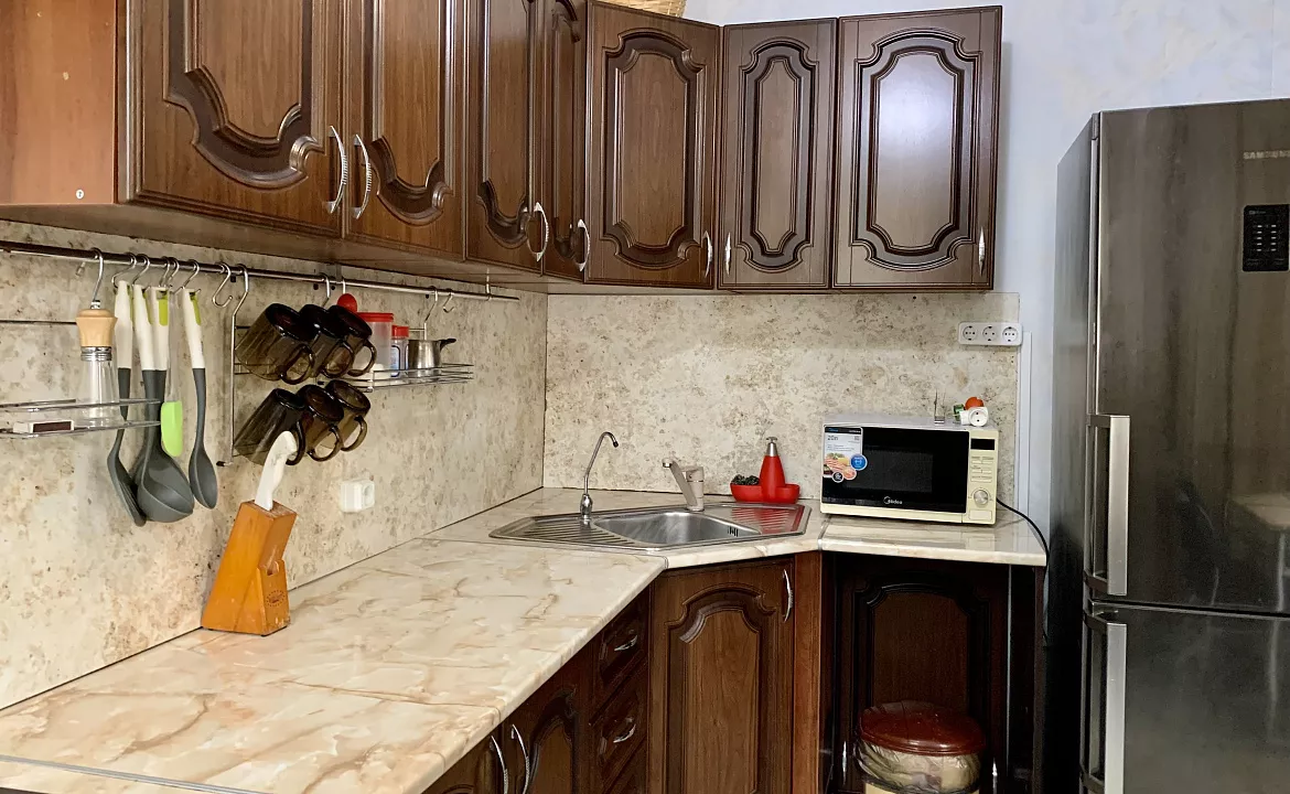  Апартаменты . Гостевой дом Калина. Гагра