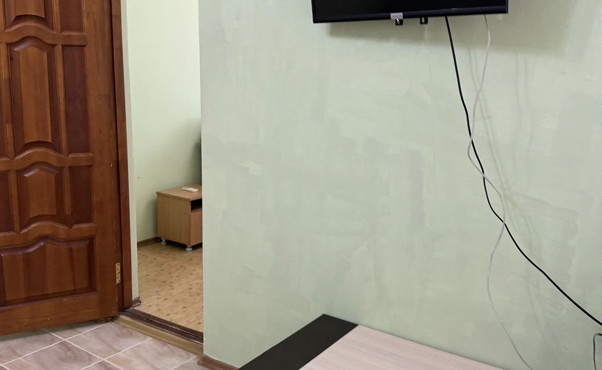 Семейный 3-х комнатный 1 этаж. Гостевой дом "Пантера". Гагра